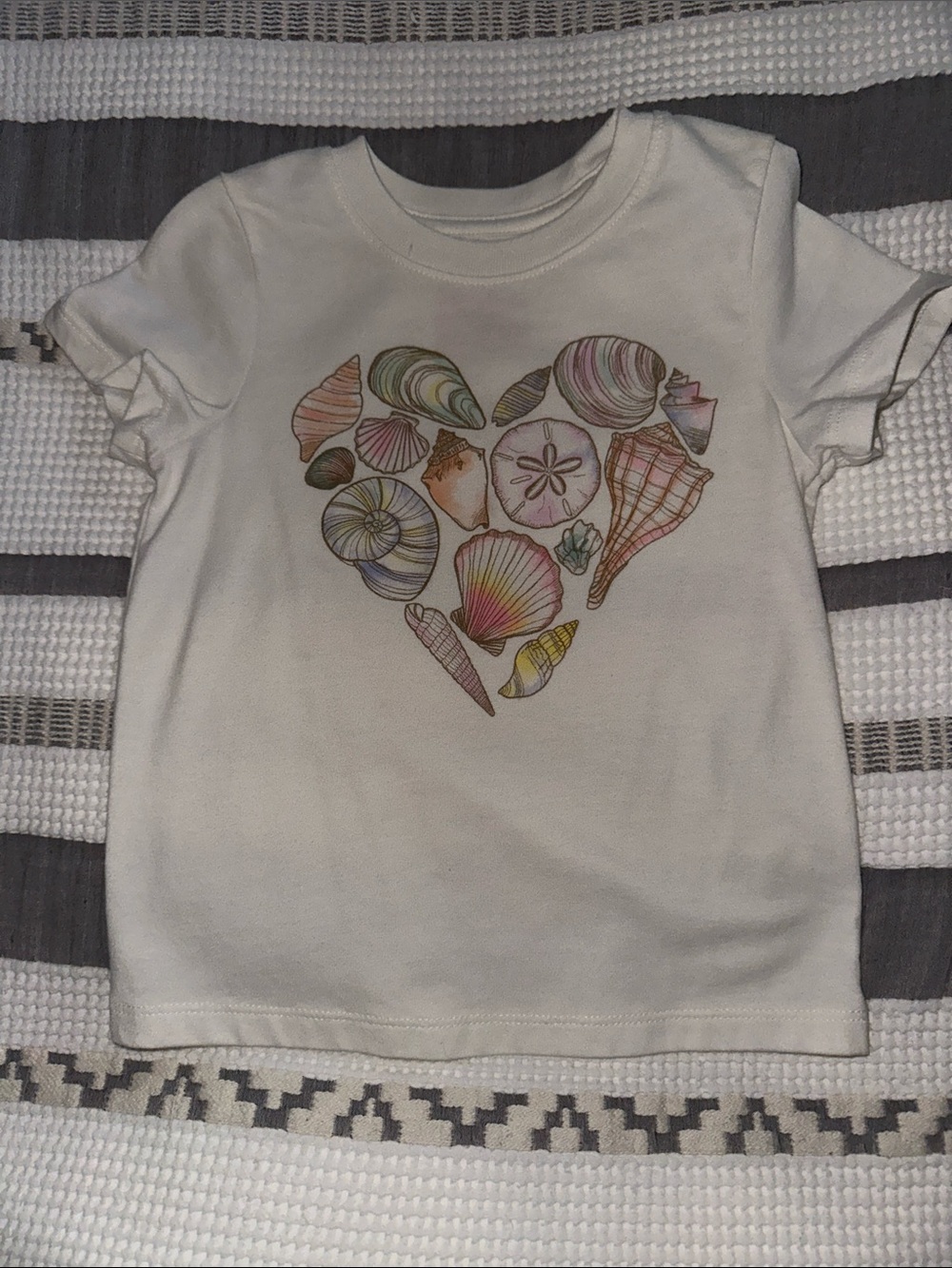 Cat & Jack Cream Tee with Pastel Seashell Heart